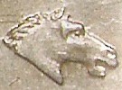 Tte de cheval sous le buste Louis XVII